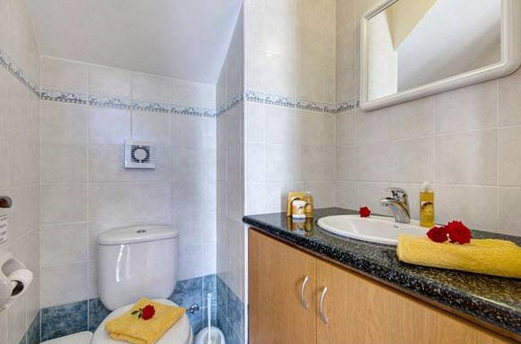 Philippos Paphos Villas - Villa 3 Exteriör bild